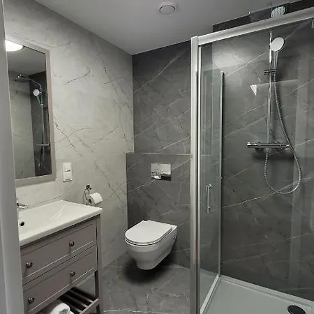 Hotel & Restauracja Wroblewscy *