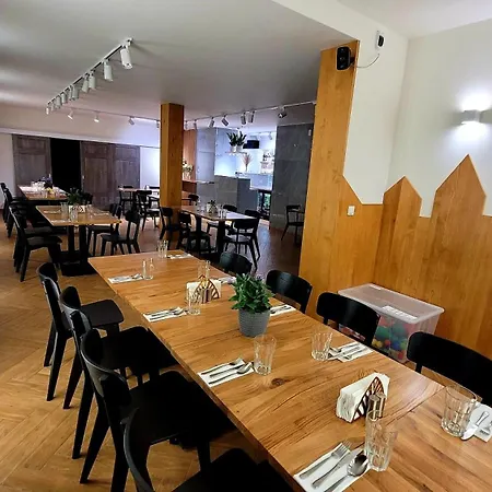 ホテル & Restauracja Wroblewscy *