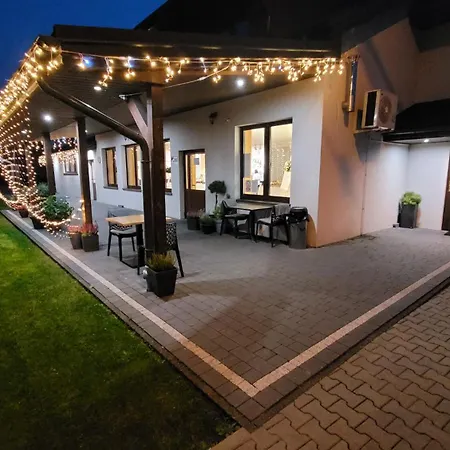 & Restauracja Wroblewscy ホテル Karniewo